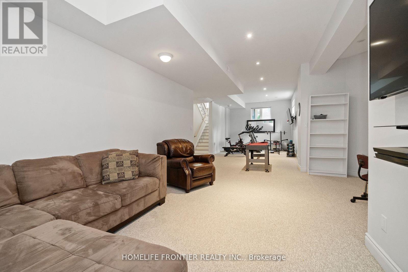 161 Lawrie Road, Vaughan, Ontario  L4J 8N6 - Photo 37 - N12381399