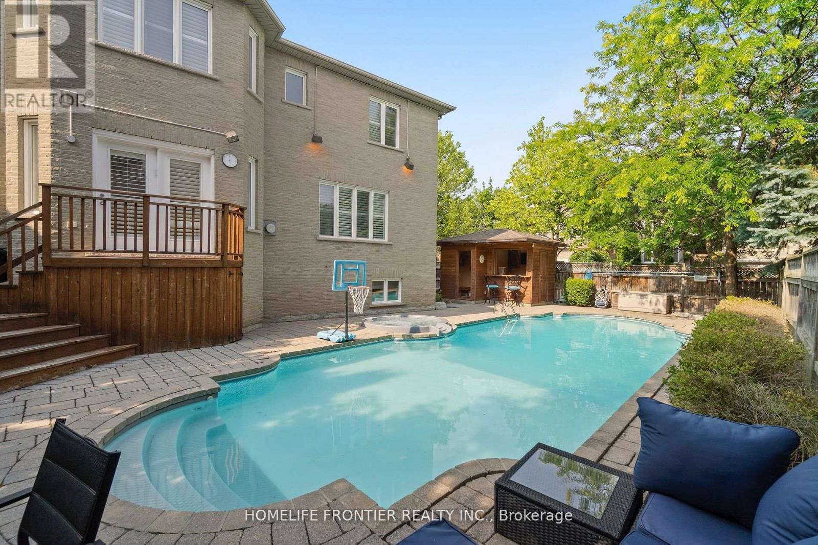161 Lawrie Road, Vaughan, Ontario  L4J 8N6 - Photo 39 - N12381399