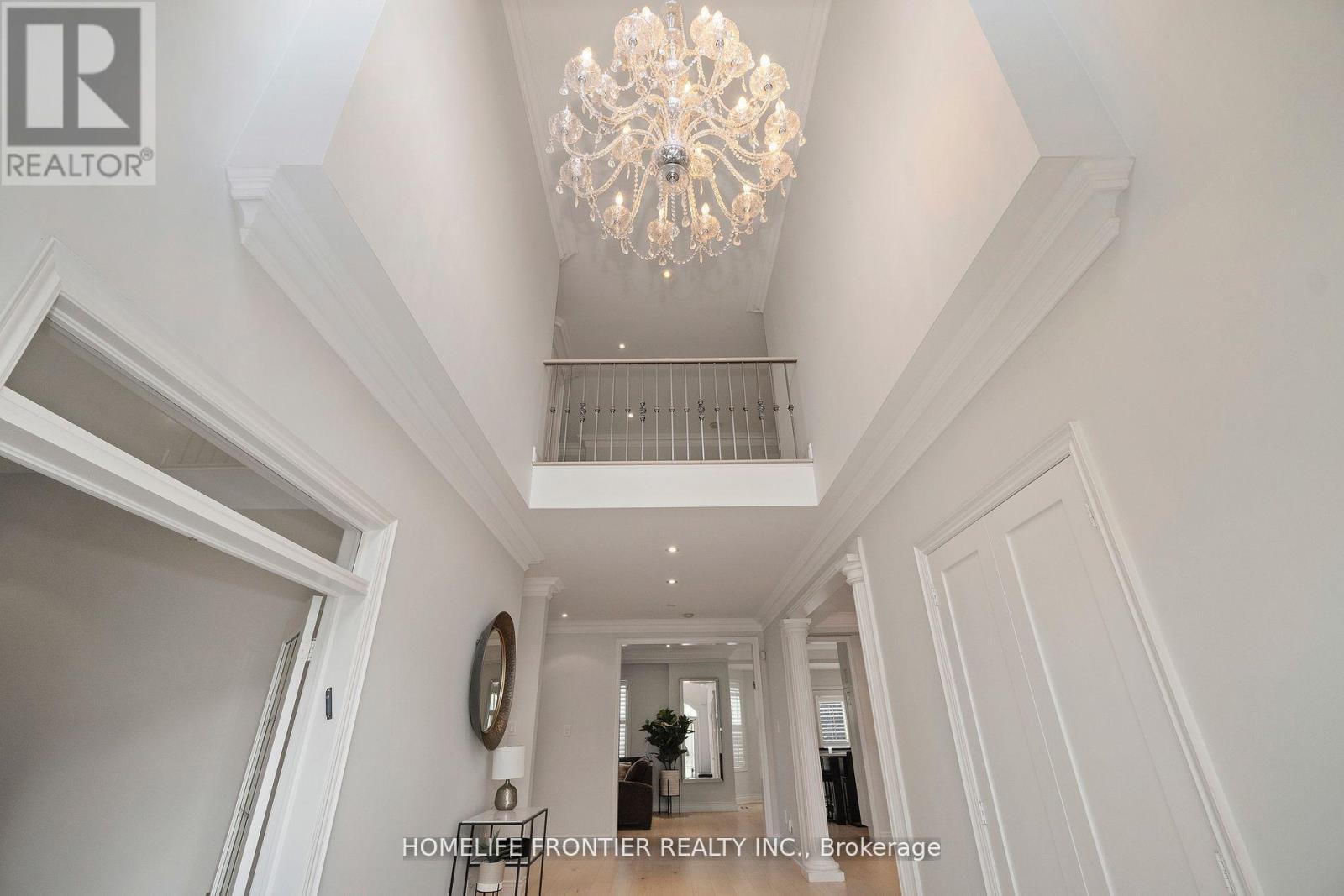 161 Lawrie Road, Vaughan, Ontario  L4J 8N6 - Photo 8 - N12381399