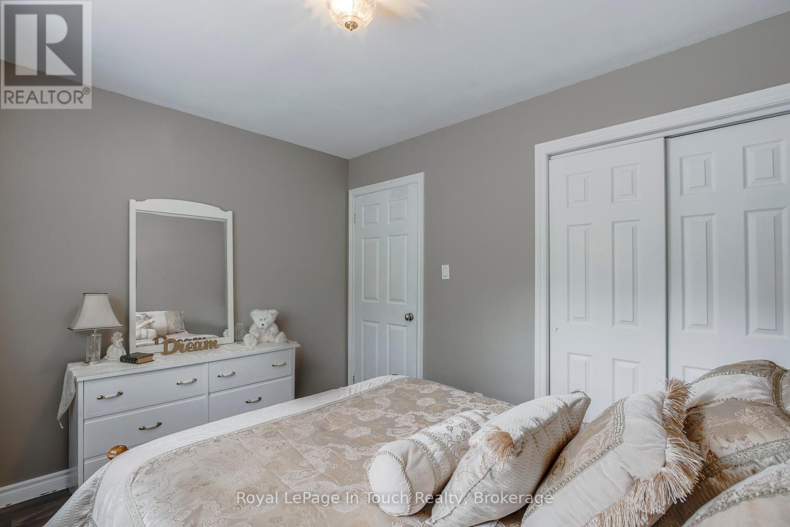 59 Stocco Circle, Tiny, Ontario  L0L 2T0 - Photo 21 - S12381714