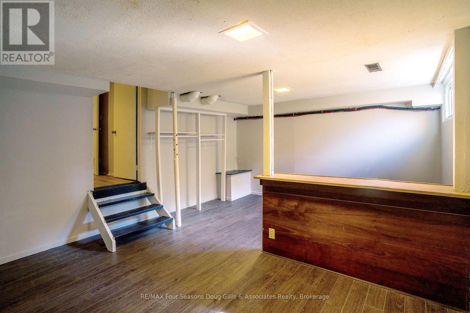 601 Tenth Street, Collingwood, Ontario  L9Y 4K6 - Photo 24 - S12381759