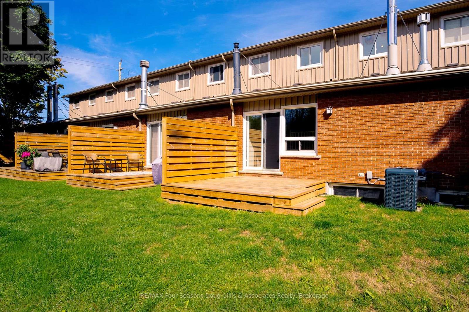 601 Tenth Street, Collingwood, Ontario  L9Y 4K6 - Photo 30 - S12381759