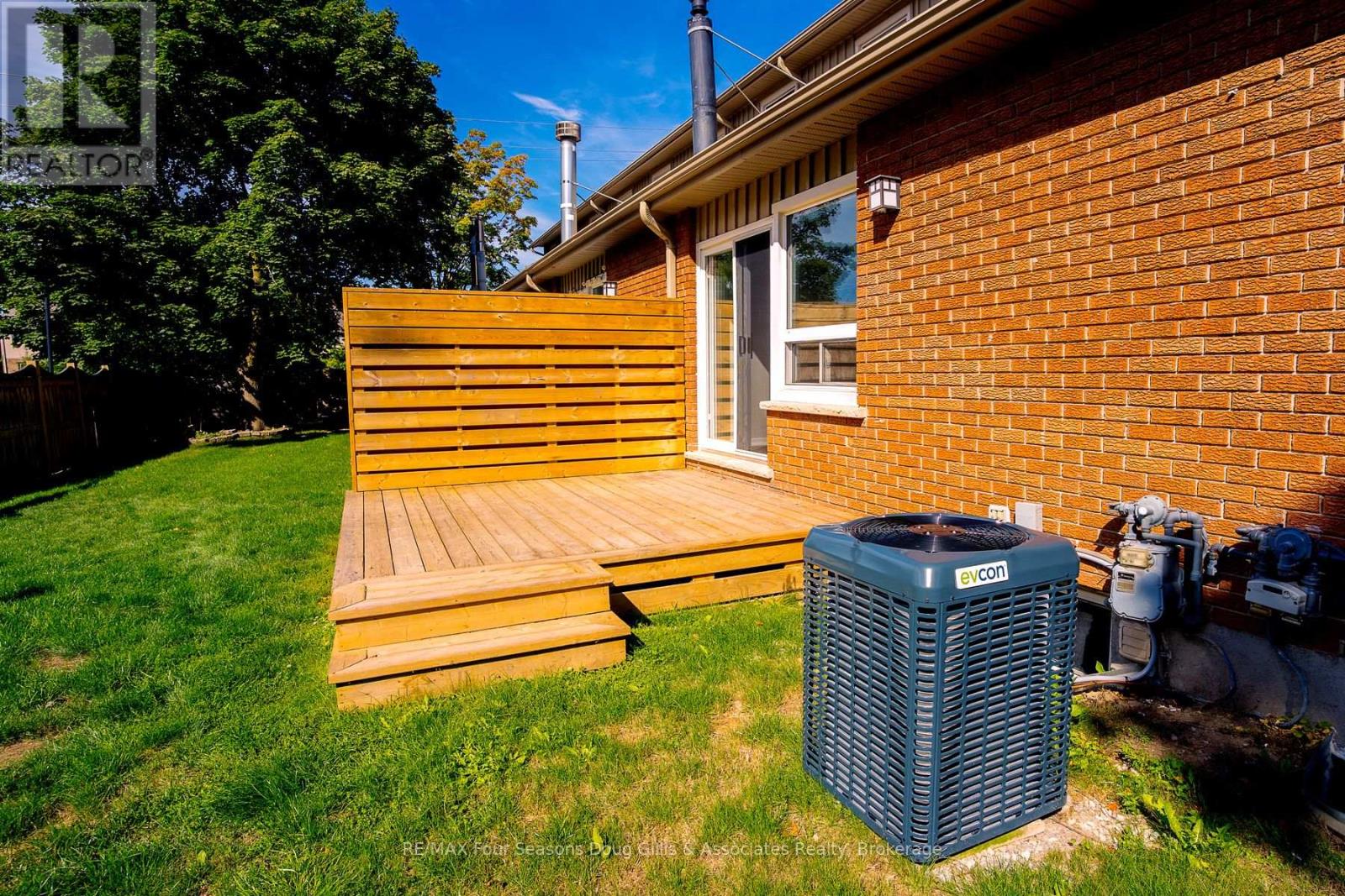 601 Tenth Street, Collingwood, Ontario  L9Y 4K6 - Photo 31 - S12381759