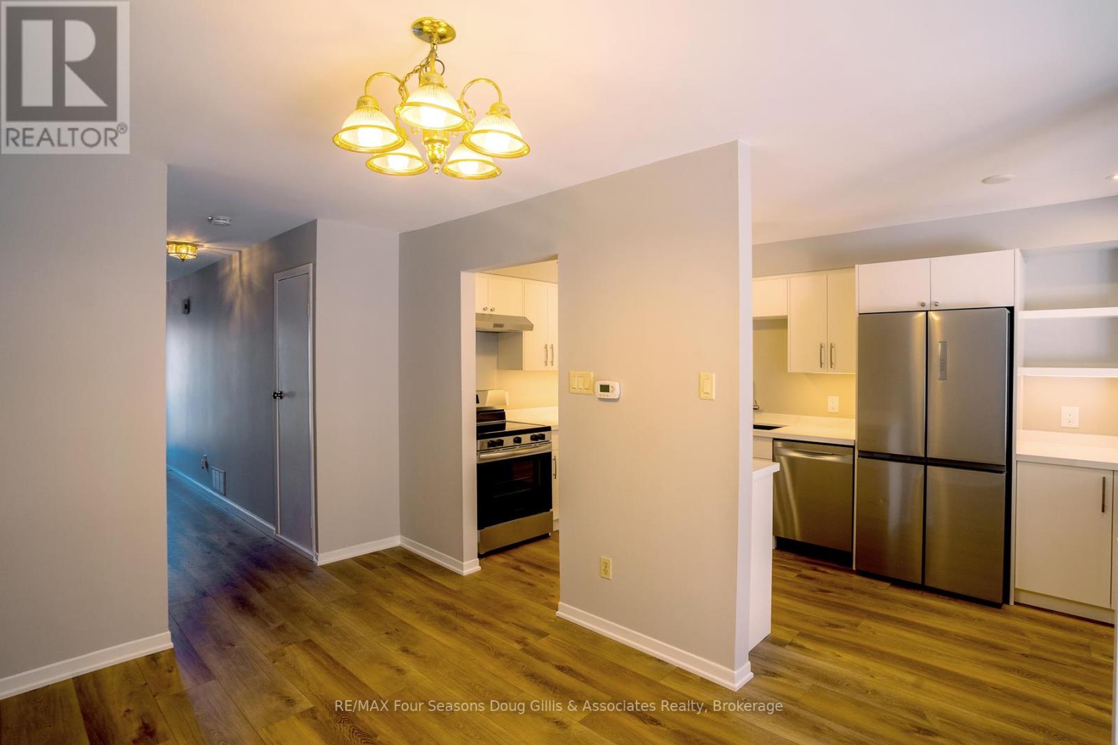 601 Tenth Street, Collingwood, Ontario  L9Y 4K6 - Photo 34 - S12381759