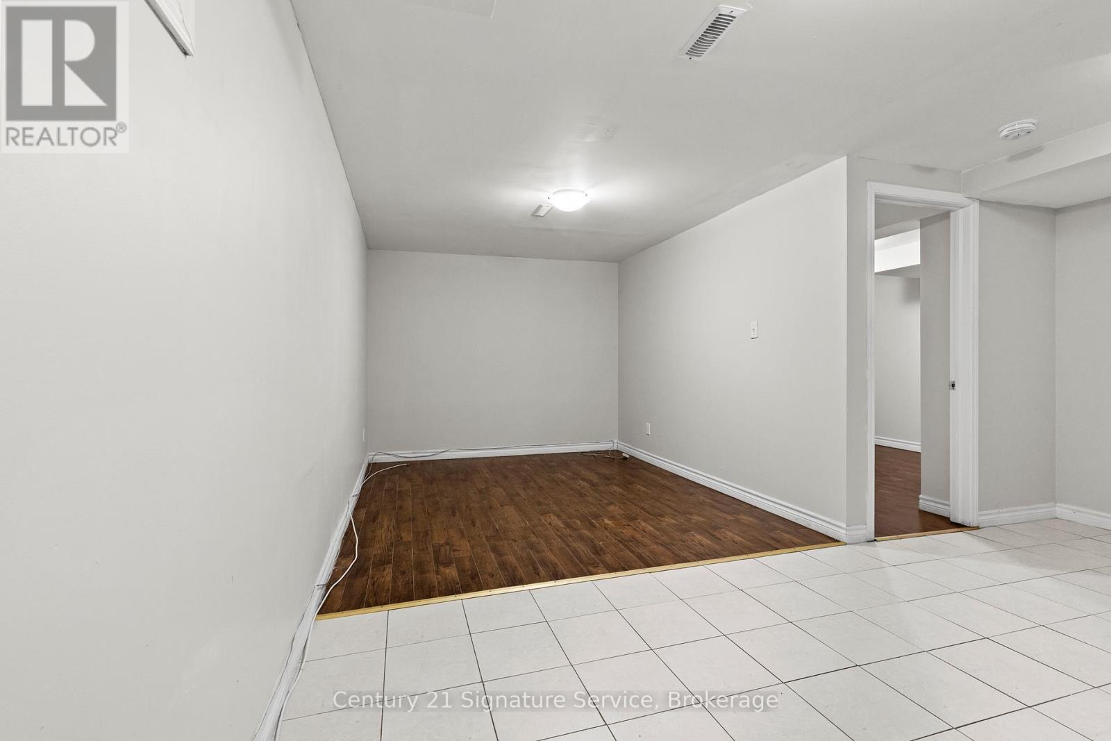 113 Mill Street N, Brampton, Ontario  L6X 2N8 - Photo 16 - W12381470