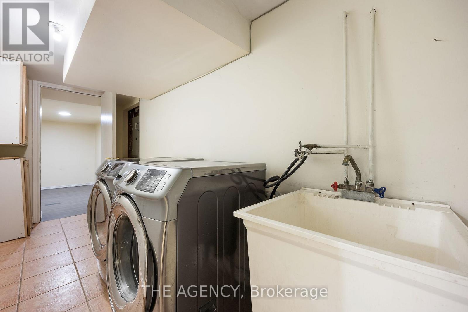 7173 Village Walk, Mississauga (Meadowvale Village), Ontario  L5W 1X2 - Photo 29 - W12381511