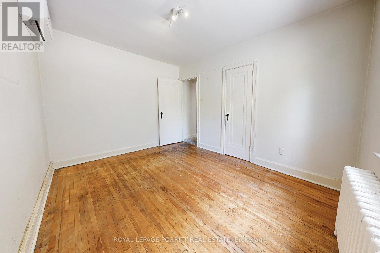 18 Stephen Drive, Toronto, Ontario  M8Y 3M6 - Photo 26 - W12381524