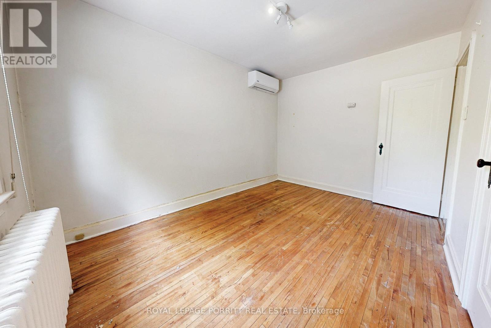 18 Stephen Drive, Toronto, Ontario  M8Y 3M6 - Photo 27 - W12381524