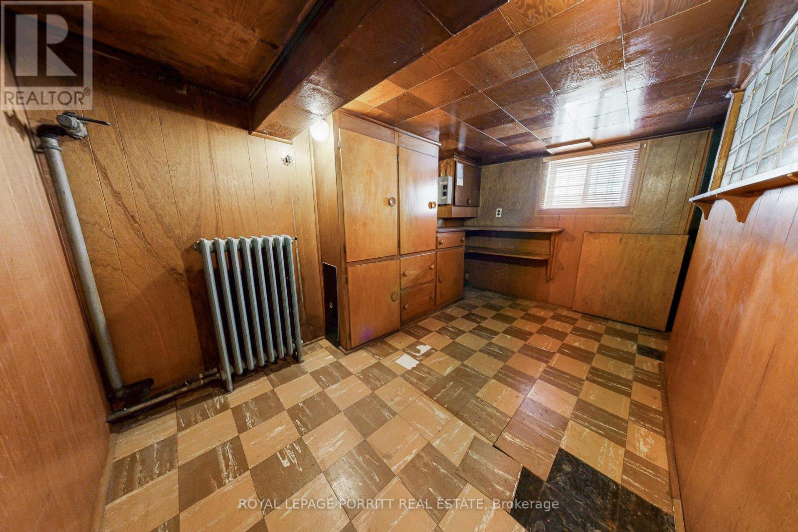 18 Stephen Drive, Toronto, Ontario  M8Y 3M6 - Photo 30 - W12381524