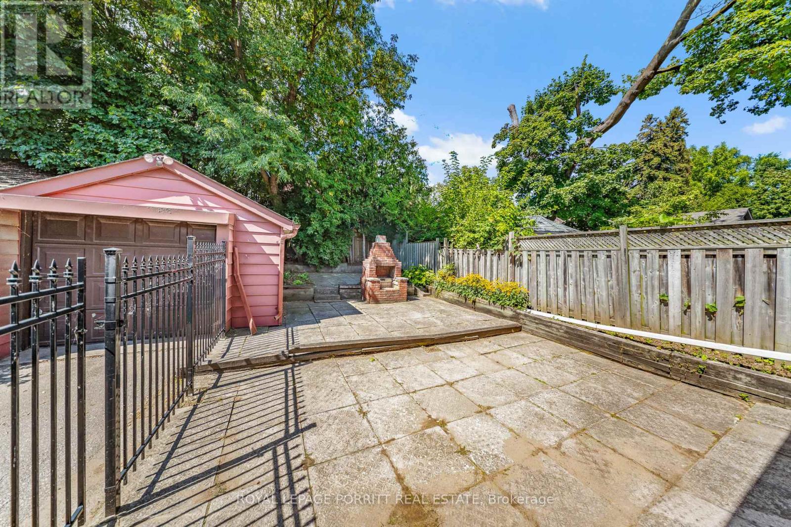 18 Stephen Drive, Toronto, Ontario  M8Y 3M6 - Photo 41 - W12381524