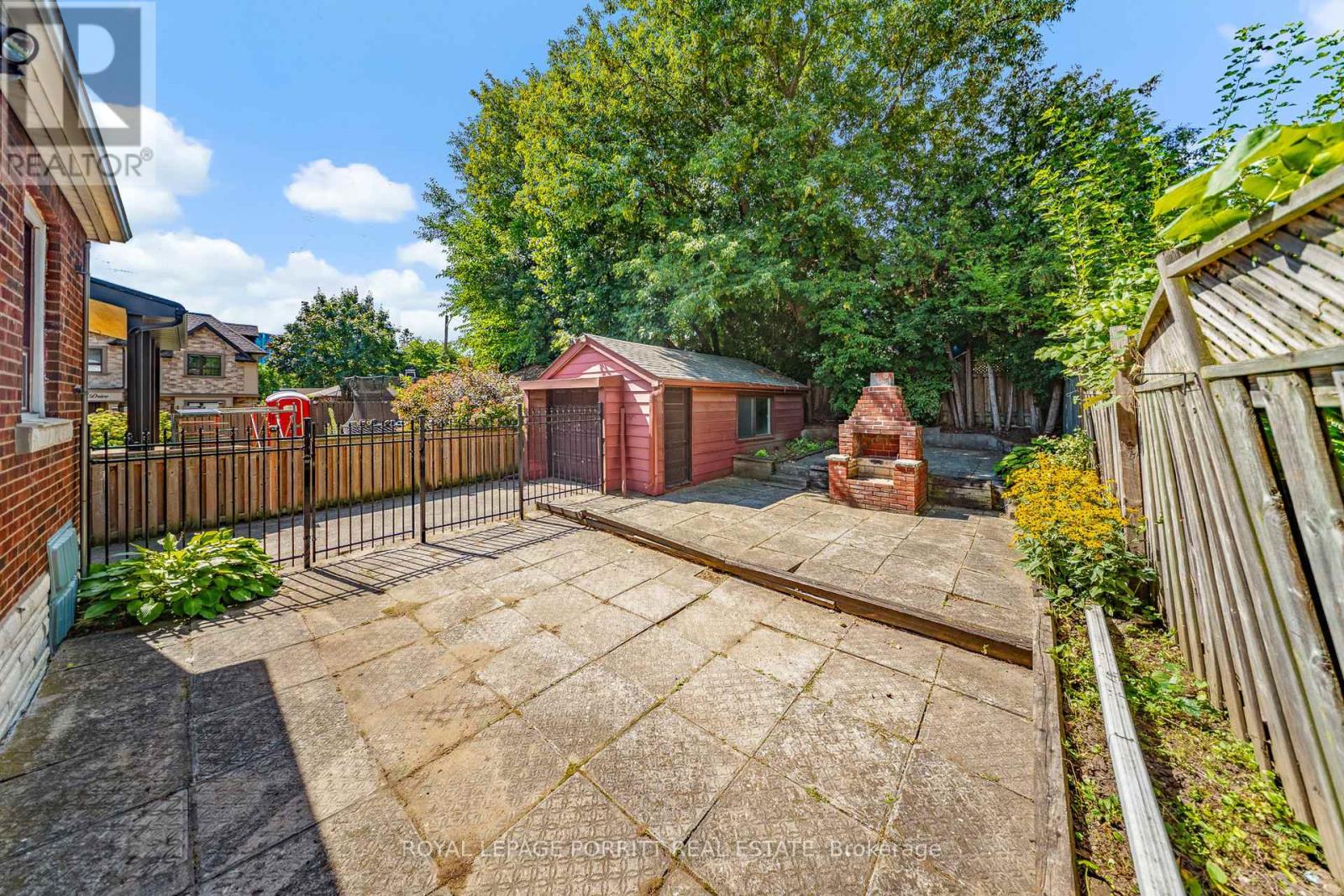 18 Stephen Drive, Toronto, Ontario  M8Y 3M6 - Photo 43 - W12381524