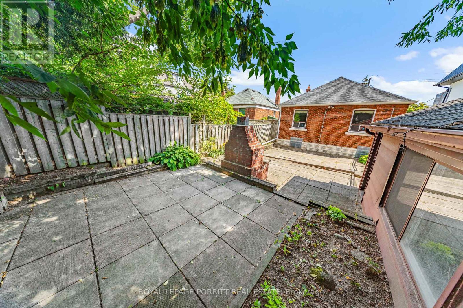 18 Stephen Drive, Toronto, Ontario  M8Y 3M6 - Photo 45 - W12381524