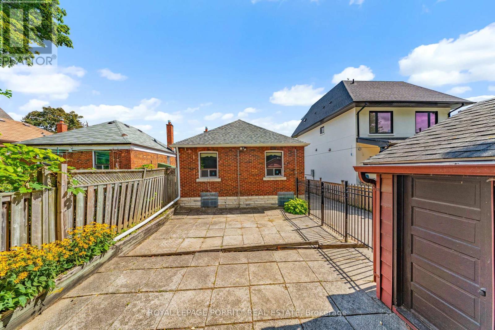 18 Stephen Drive, Toronto, Ontario  M8Y 3M6 - Photo 46 - W12381524