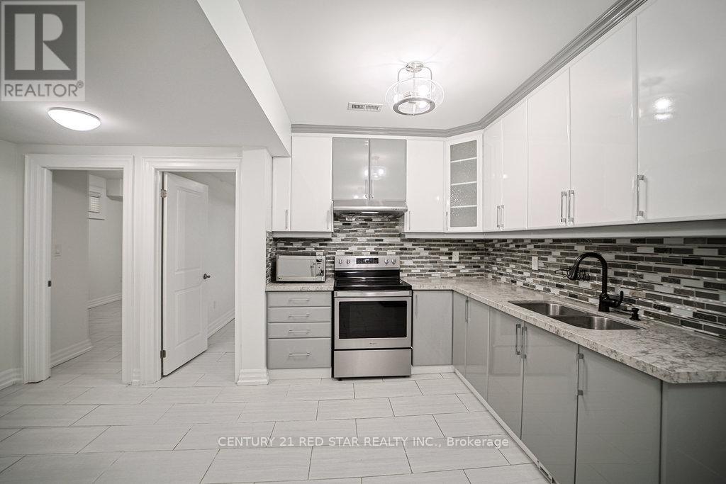 164 Elmhurst Drive, Toronto (Rexdale-Kipling), Ontario  M9W 2K6 - Photo 33 - W12381531