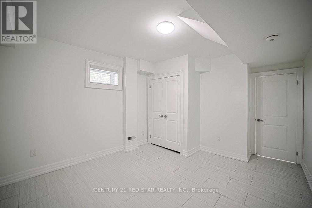 164 Elmhurst Drive, Toronto (Rexdale-Kipling), Ontario  M9W 2K6 - Photo 36 - W12381531