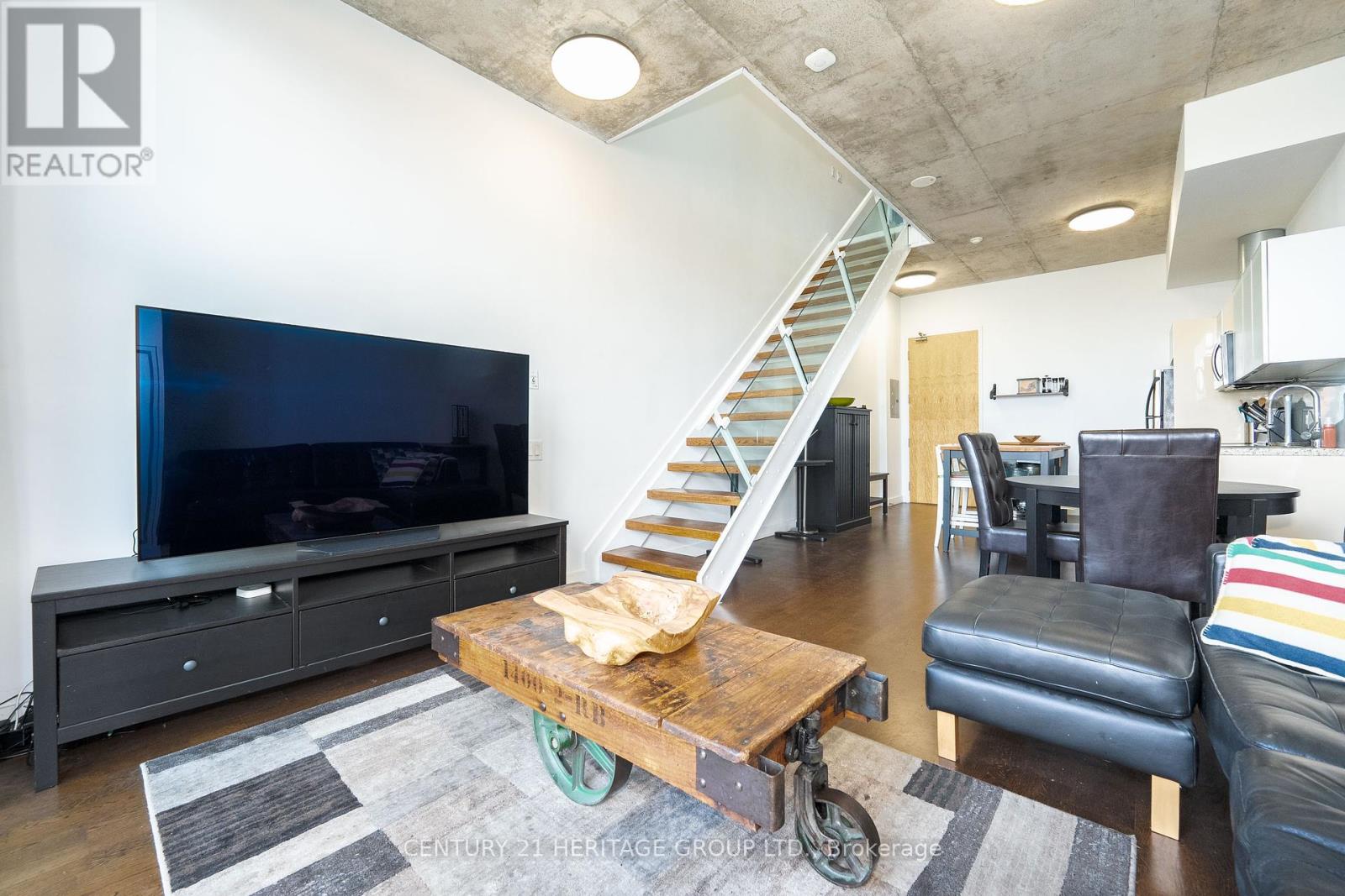 607 - 33 Mill Street, Toronto (Waterfront Communities), Ontario  M5A 3R3 - Photo 1 - C12381661