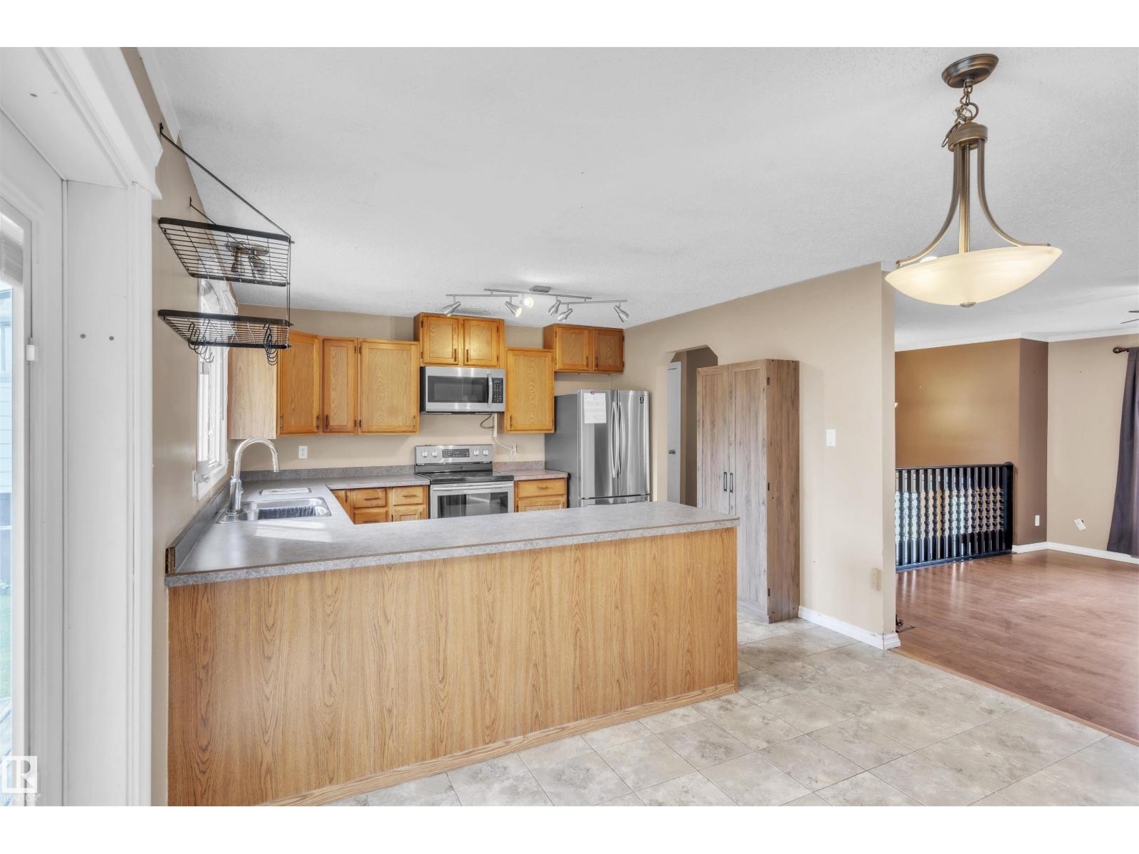 620 13 St, Cold Lake, Alberta  T9M 1B2 - Photo 4 - E4456091