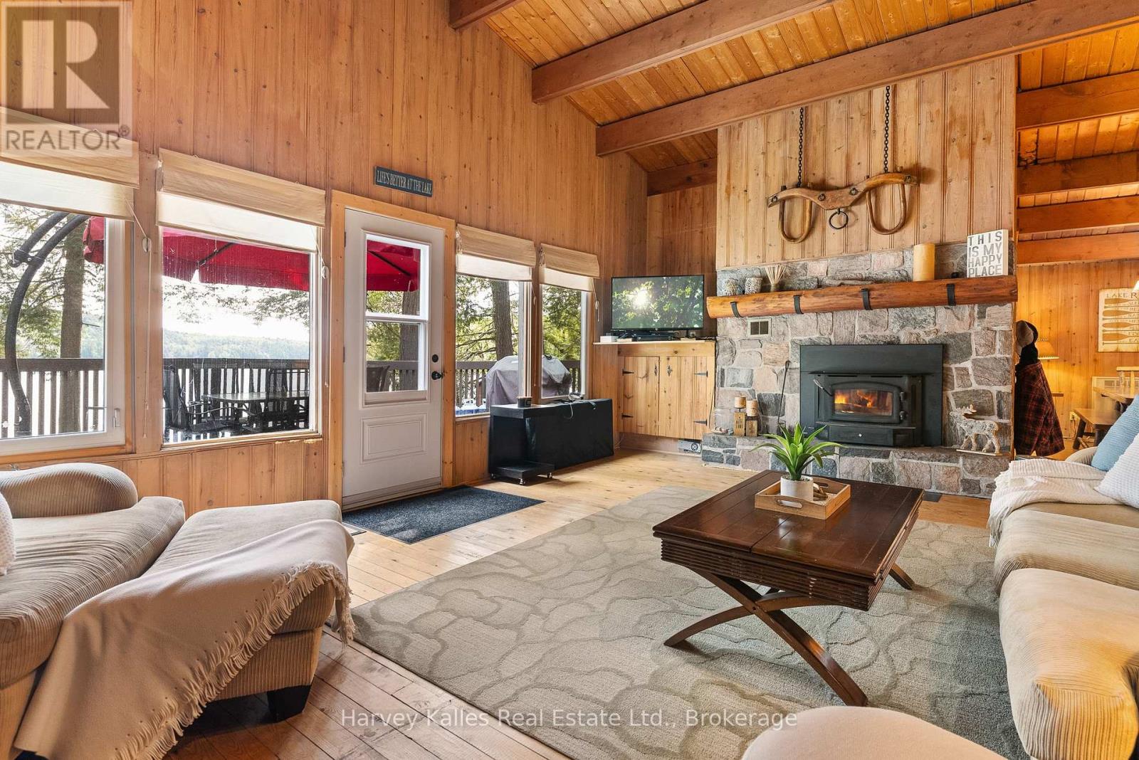 1033 Scott Lane, Lake Of Bays, Ontario  P1H 2J6 - Photo 10 - X12381717