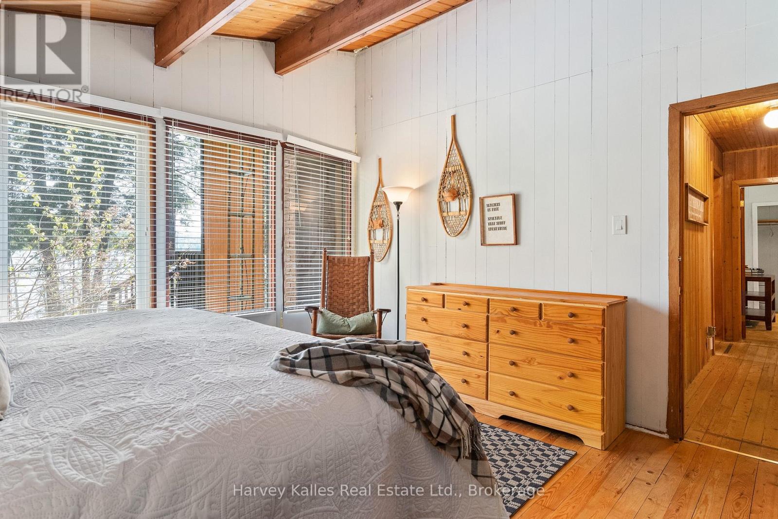 1033 Scott Lane, Lake Of Bays, Ontario  P1H 2J6 - Photo 19 - X12381717