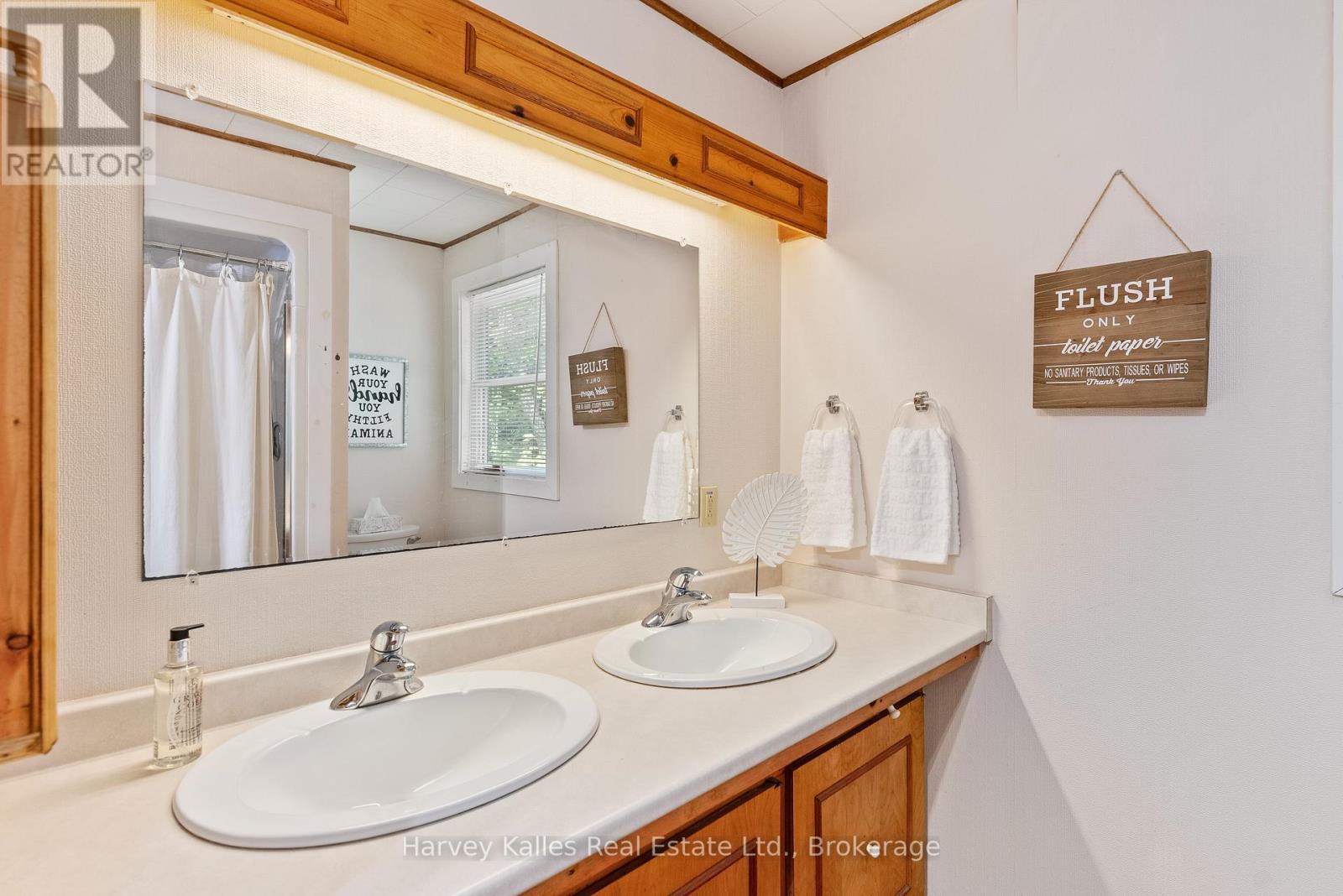1033 Scott Lane, Lake Of Bays, Ontario  P1H 2J6 - Photo 22 - X12381717