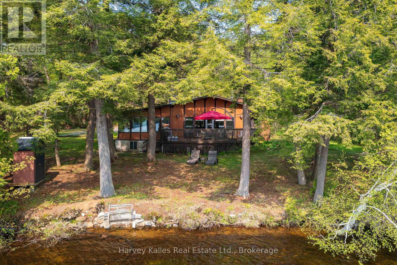 1033 Scott Lane, Lake Of Bays, Ontario  P1H 2J6 - Photo 24 - X12381717