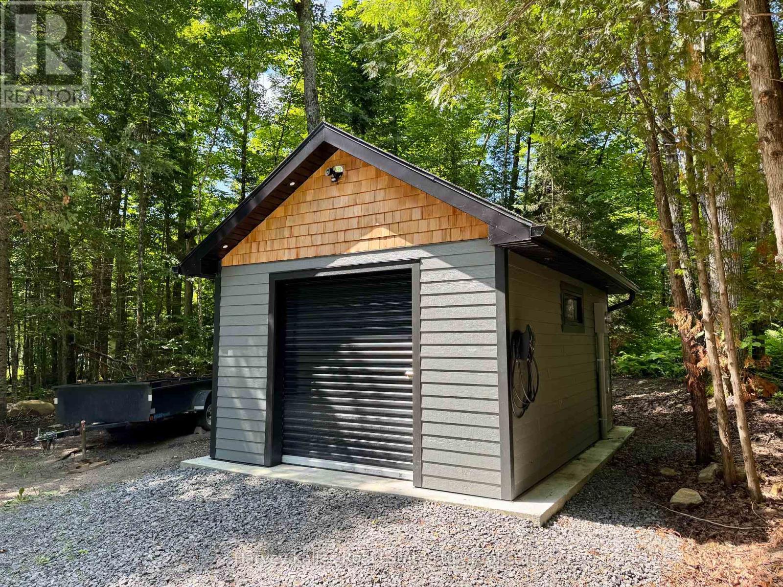 1033 Scott Lane, Lake Of Bays, Ontario  P1H 2J6 - Photo 33 - X12381717