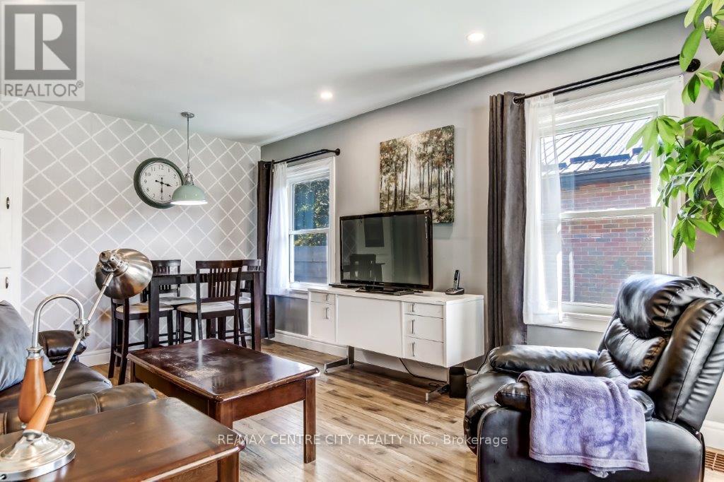 26 Brock Street, St. Thomas, Ontario  N5P 2B2 - Photo 4 - X12381810