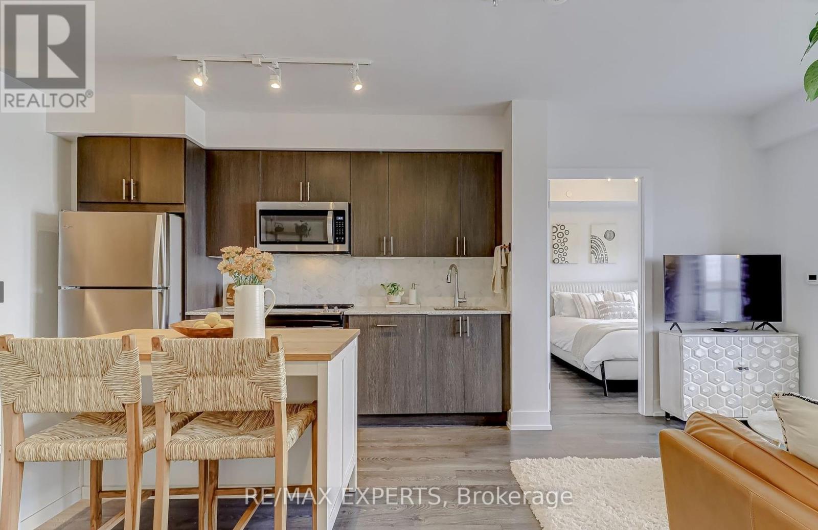 418 - 2550 SIMCOE STREET N, Oshawa, Ontario