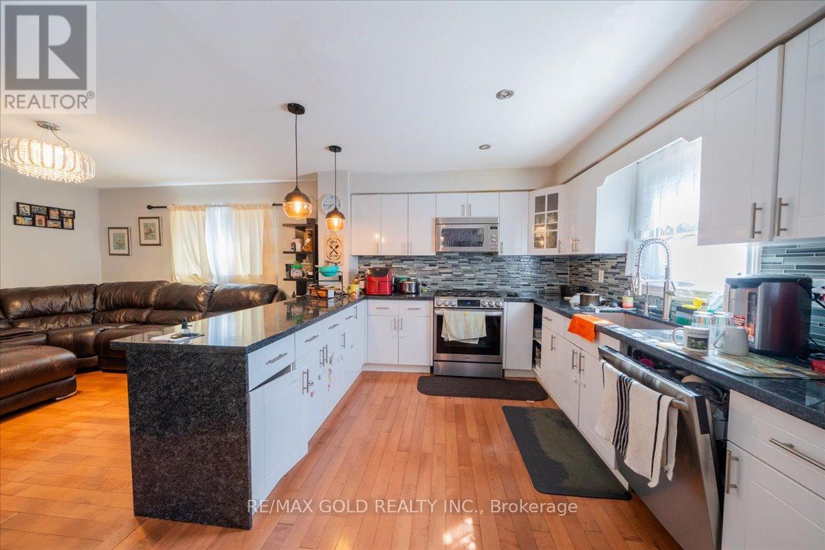 113 Rollo Drive N, Ajax, Ontario  L1S 7C1 - Photo 14 - E12381600