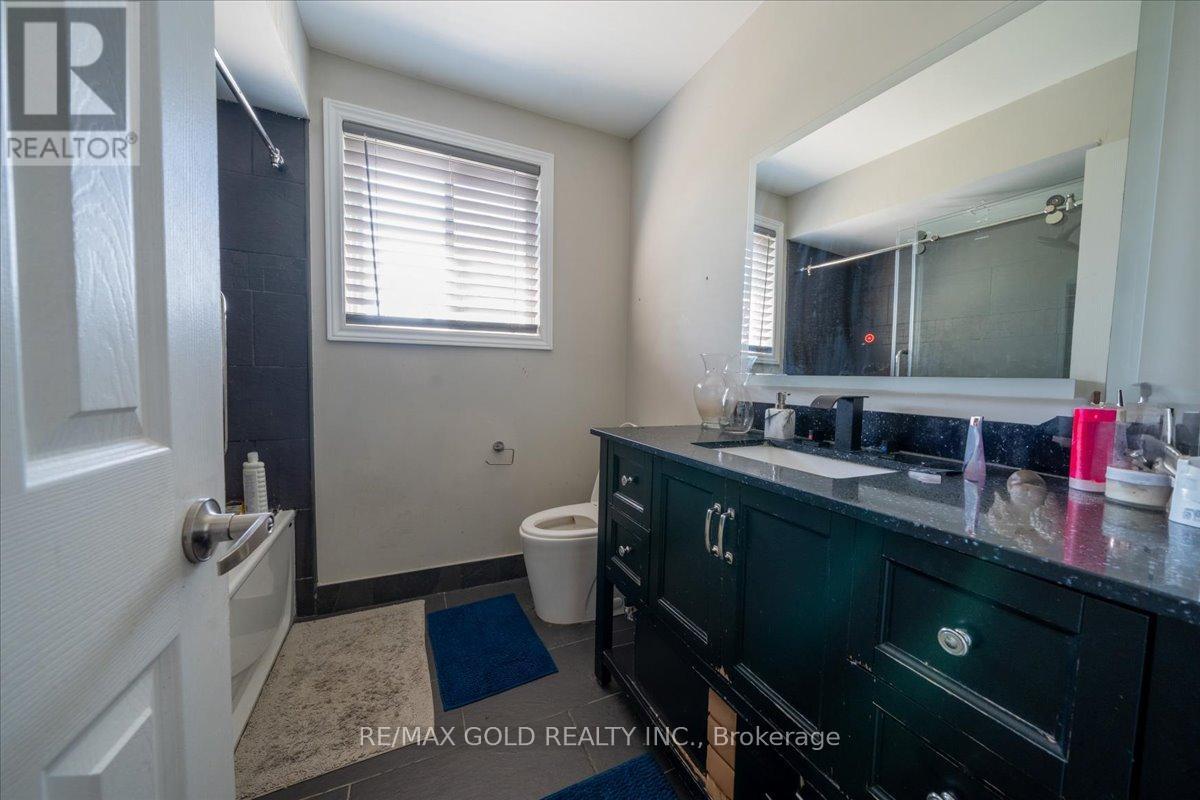 113 Rollo Drive N, Ajax, Ontario  L1S 7C1 - Photo 21 - E12381600