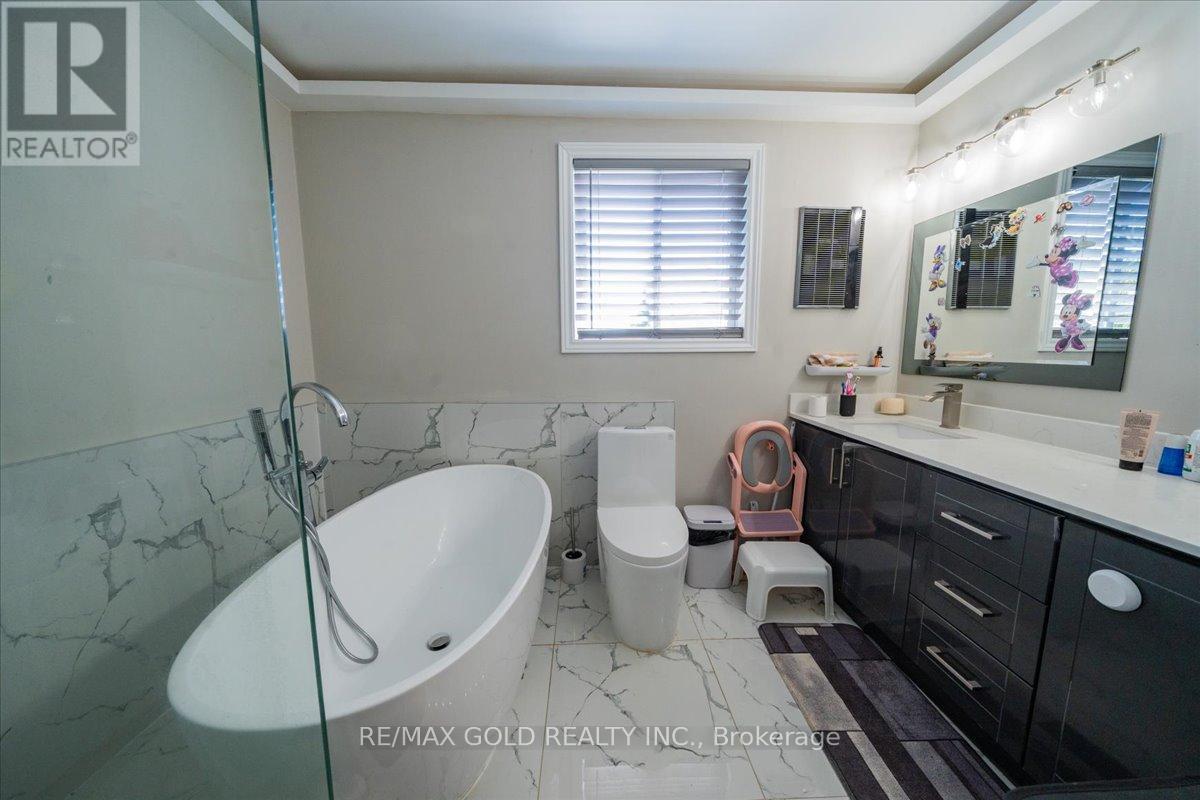 113 Rollo Drive N, Ajax, Ontario  L1S 7C1 - Photo 32 - E12381600