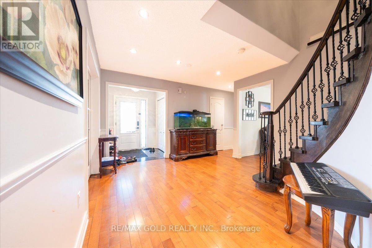 113 Rollo Drive N, Ajax, Ontario  L1S 7C1 - Photo 8 - E12381600