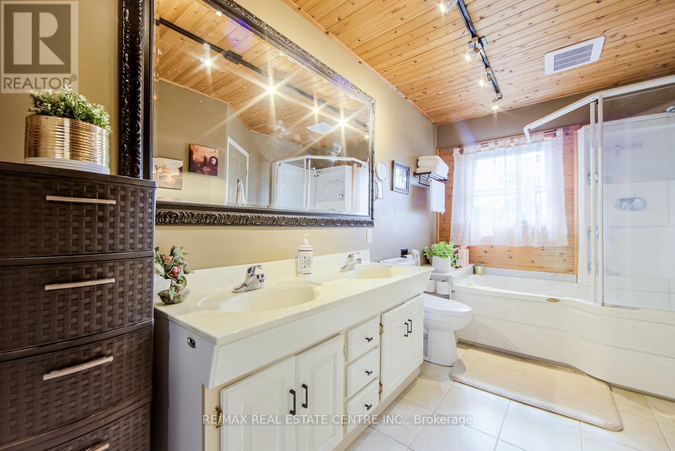 9438 Wellington Rd 42 Road, Erin, Ontario  N0B 1H0 - Photo 24 - X12381454