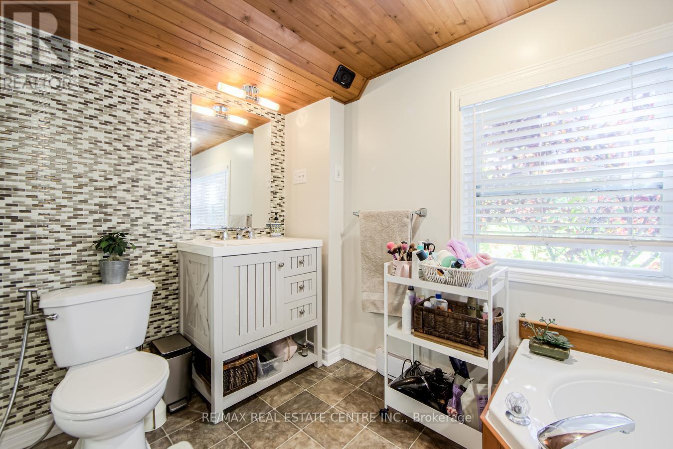 9438 Wellington Rd 42 Road, Erin, Ontario  N0B 1H0 - Photo 39 - X12381454