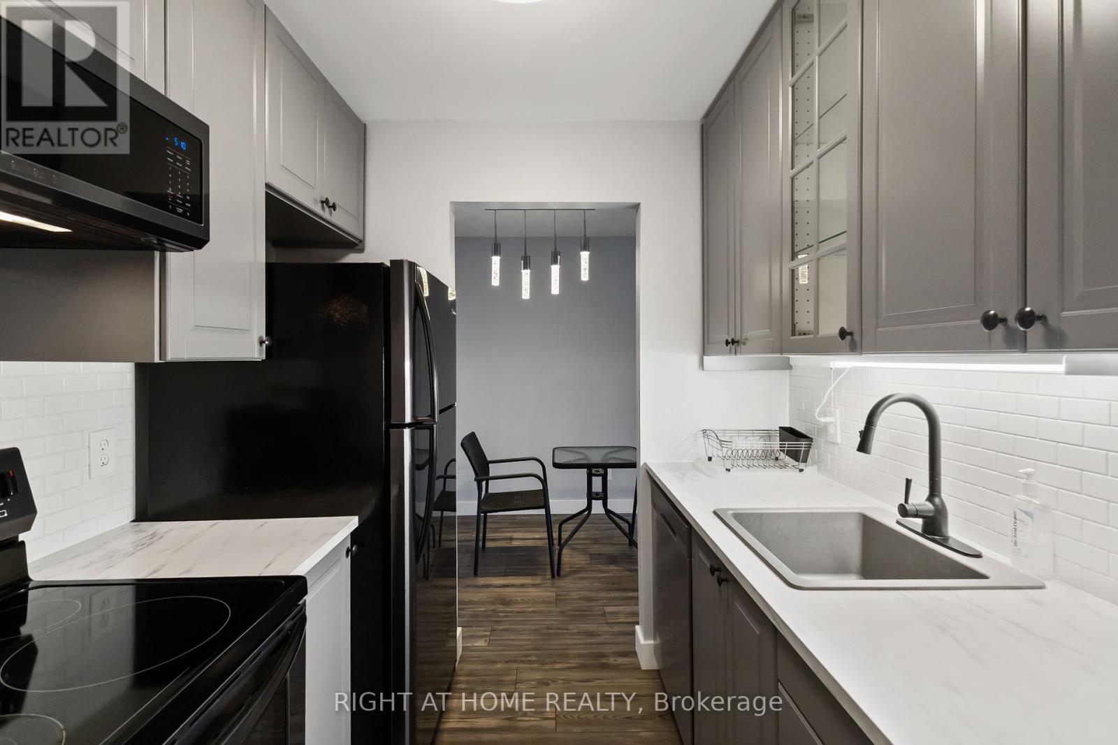 80 - 136 Conway Drive, London South, Ontario  N6E 3N1 - Photo 14 - X12381496