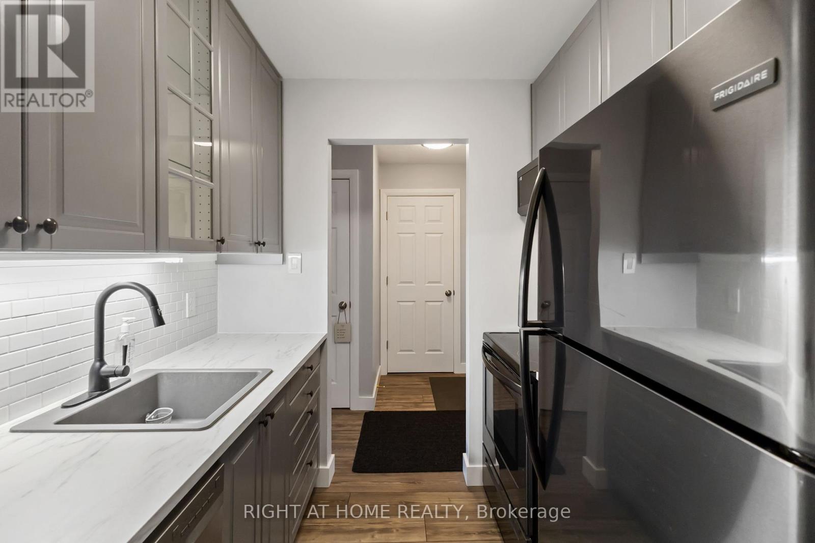 80 - 136 Conway Drive, London South, Ontario  N6E 3N1 - Photo 15 - X12381496