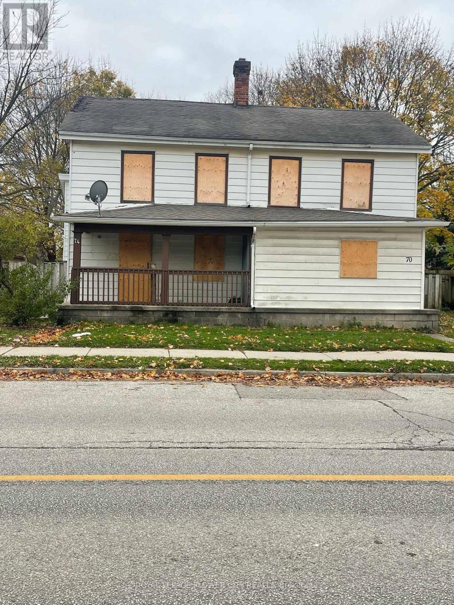 70 -74 Raleigh Street, Chatham-Kent (Chatham), Ontario  N7M 2M8 - Photo 4 - X12381536
