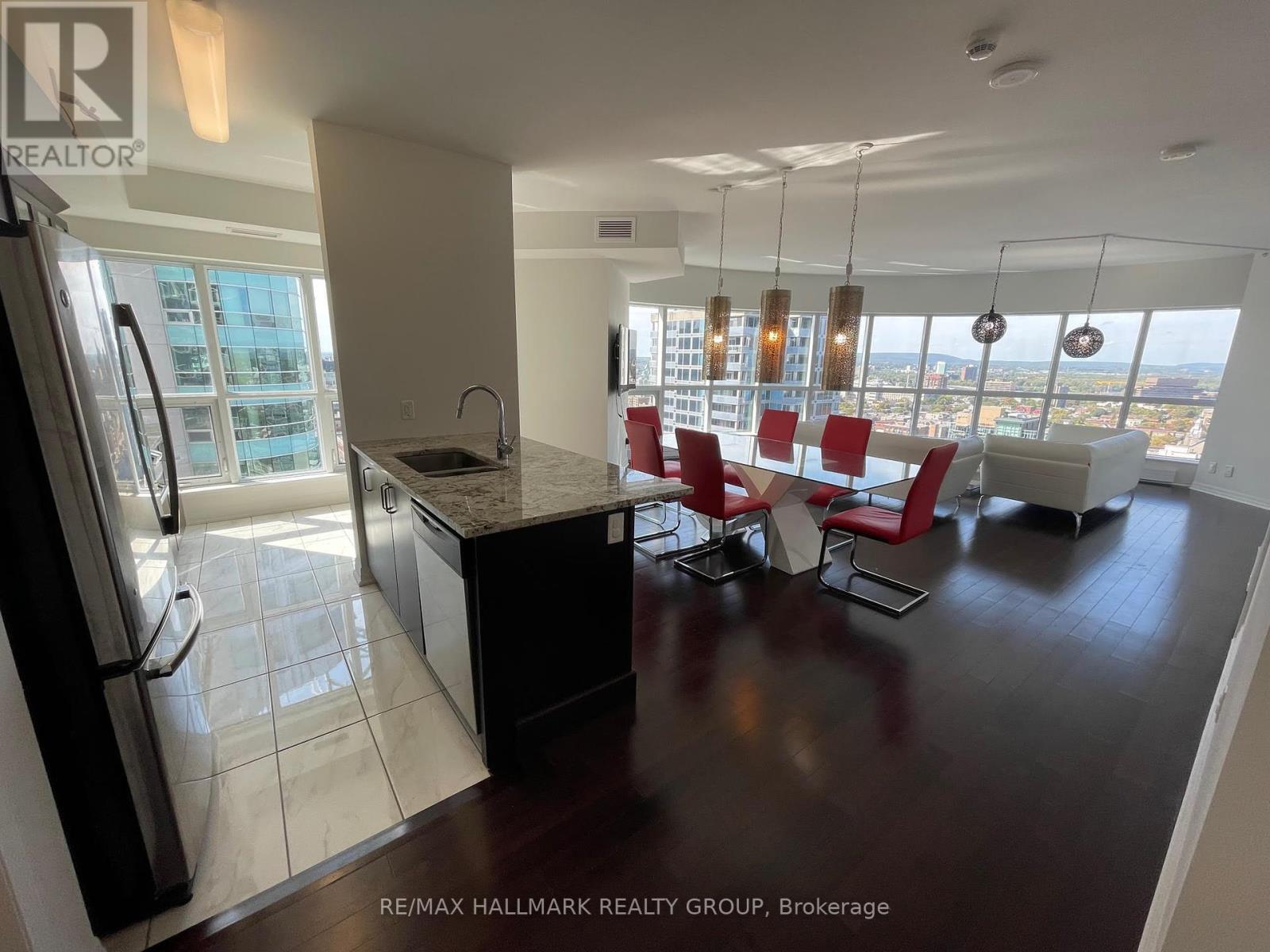 2201 - 242 Rideau Street, Ottawa, Ontario  K1N 0B7 - Photo 2 - X12381831