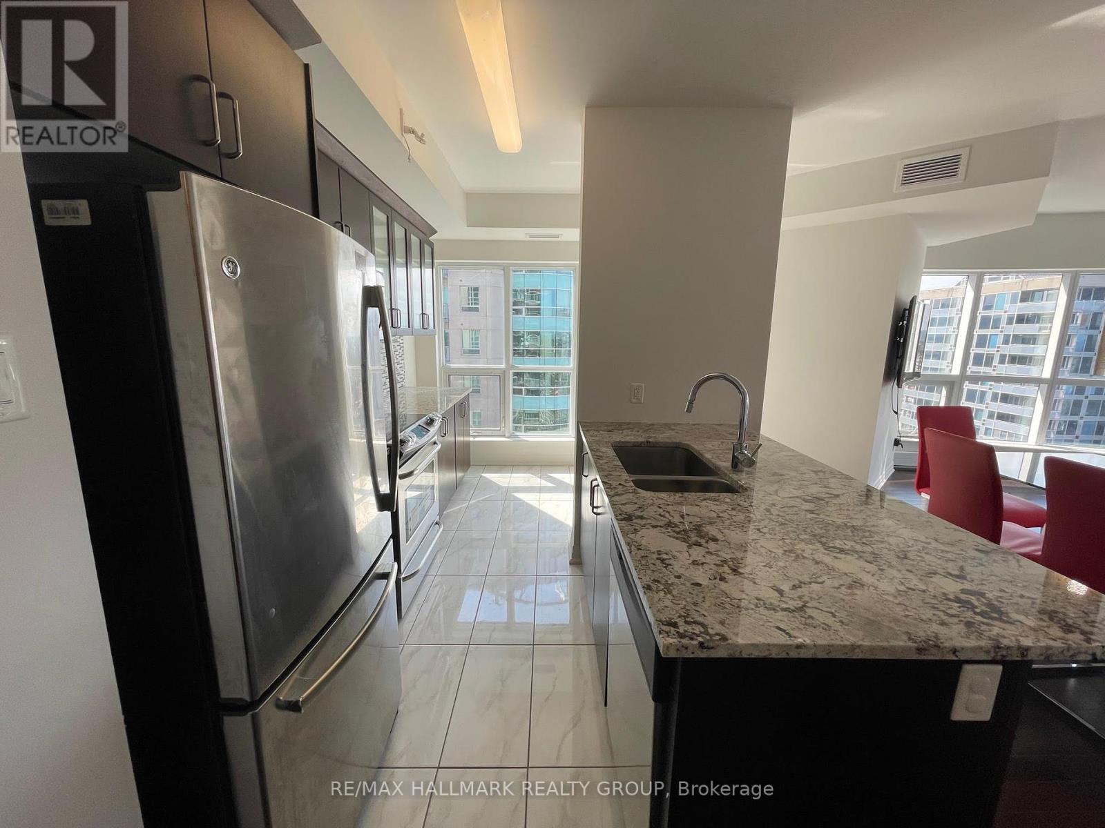 2201 - 242 Rideau Street, Ottawa, Ontario  K1N 0B7 - Photo 3 - X12381831