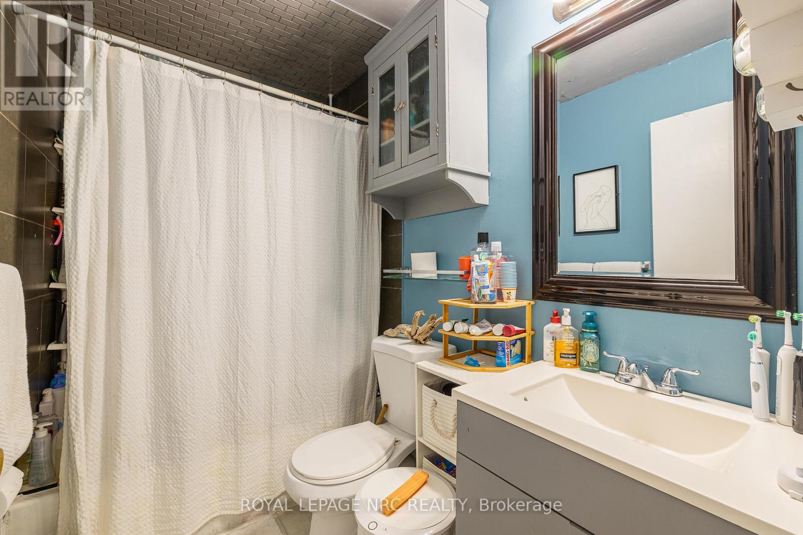 39 - 4215 Meadowvale Drive, Niagara Falls, Ontario  L2E 5W8 - Photo 18 - X12381677