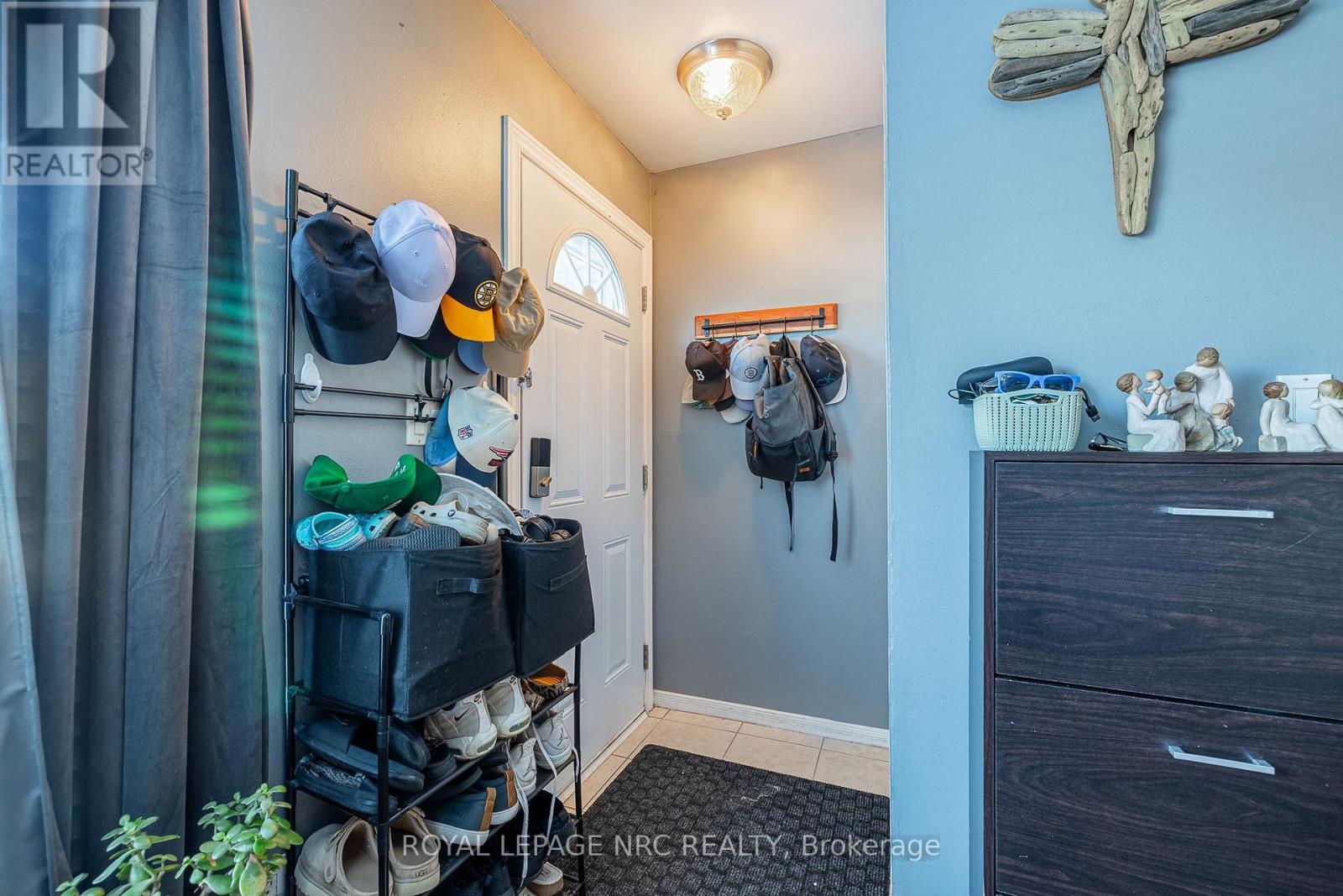 39 - 4215 Meadowvale Drive, Niagara Falls, Ontario  L2E 5W8 - Photo 4 - X12381677