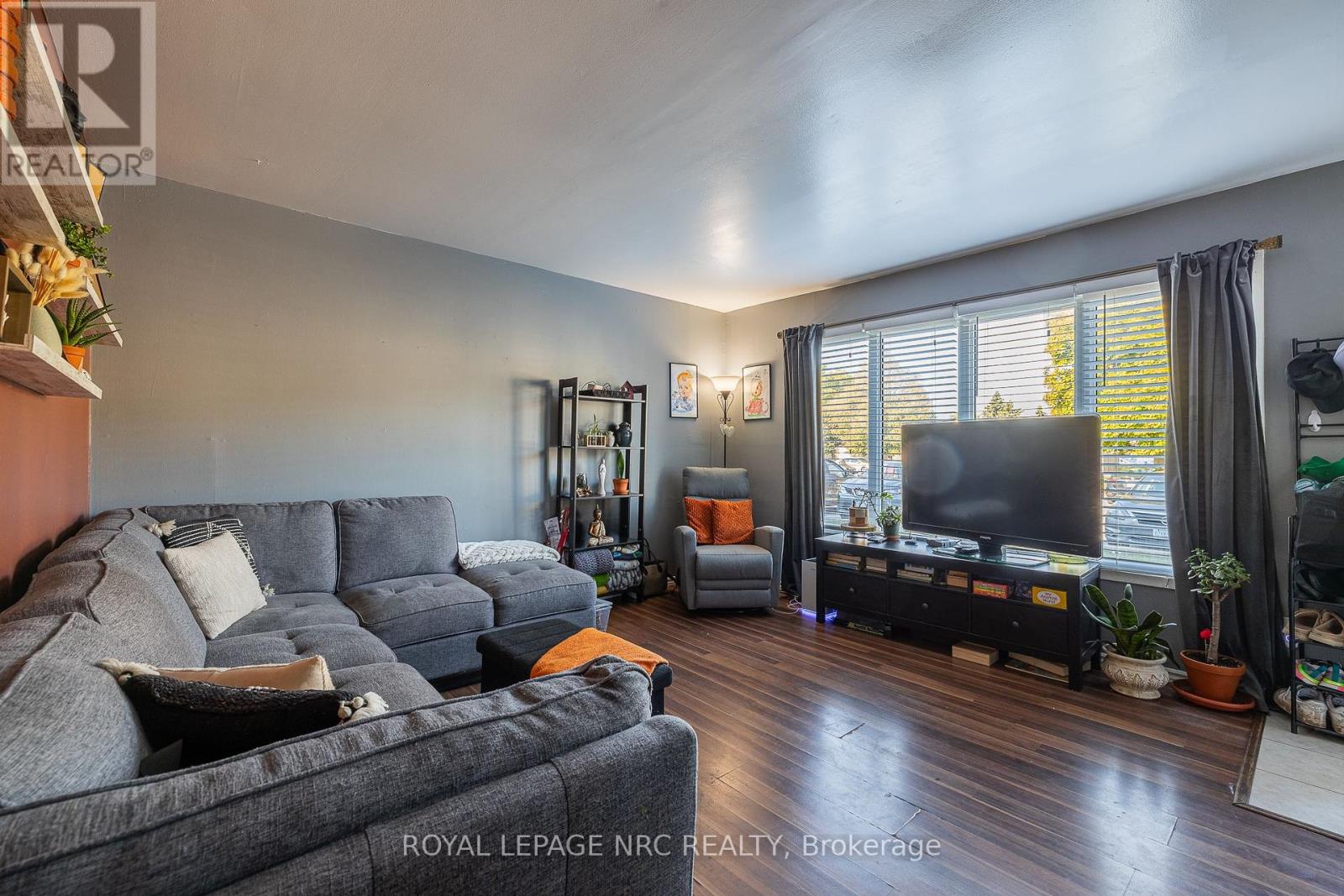 39 - 4215 Meadowvale Drive, Niagara Falls, Ontario  L2E 5W8 - Photo 6 - X12381677