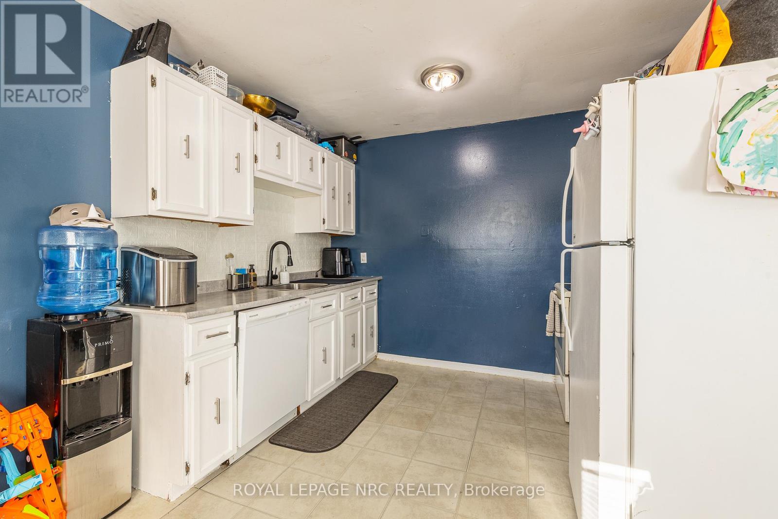 39 - 4215 Meadowvale Drive, Niagara Falls, Ontario  L2E 5W8 - Photo 9 - X12381677