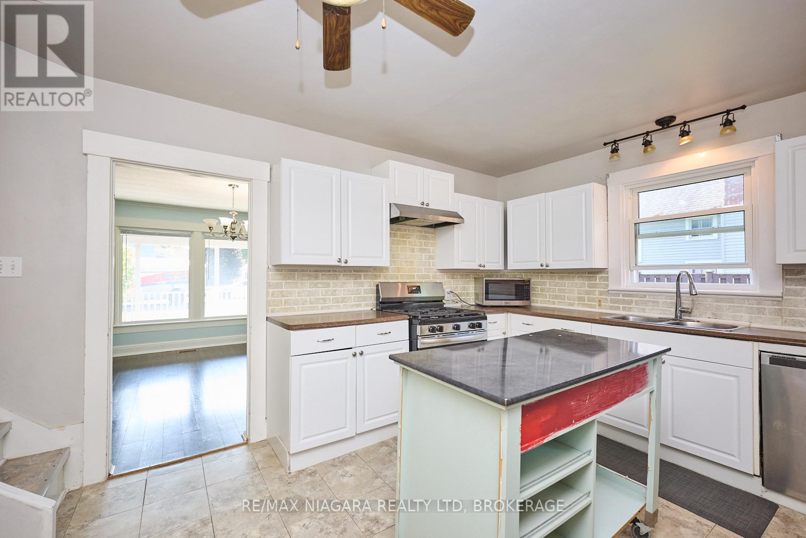 365 South Mill Street, Fort Erie, Ontario  L0S 1N0 - Photo 19 - X12381789