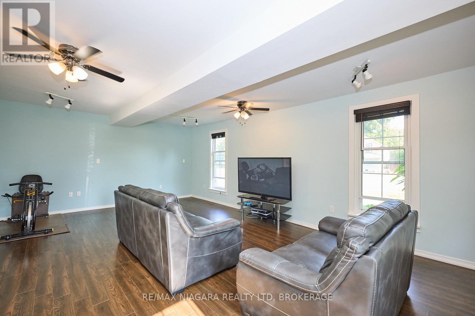 365 South Mill Street, Fort Erie, Ontario  L0S 1N0 - Photo 22 - X12381789
