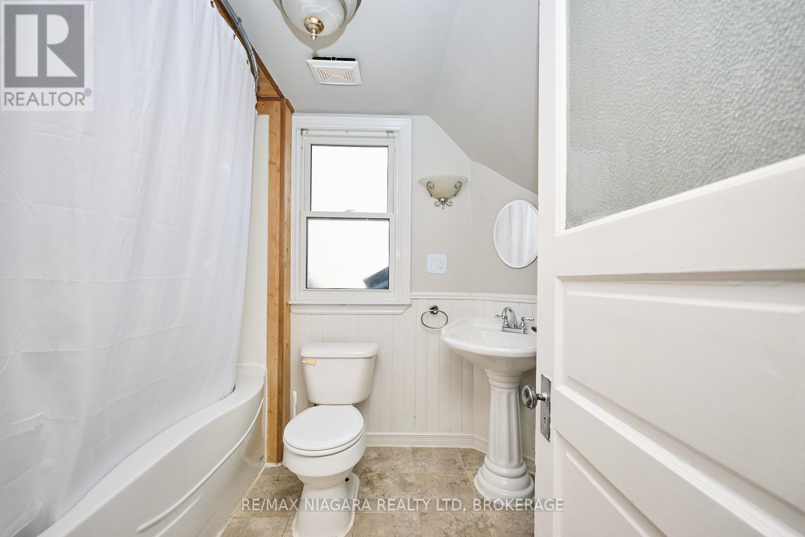 365 South Mill Street, Fort Erie, Ontario  L0S 1N0 - Photo 26 - X12381789