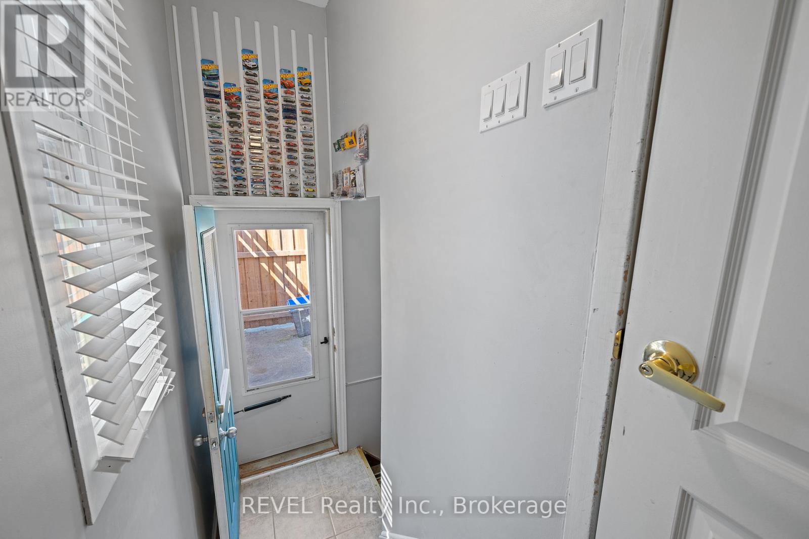 6571 Burdette Drive, Niagara Falls, Ontario  L2E 5H4 - Photo 13 - X12381830