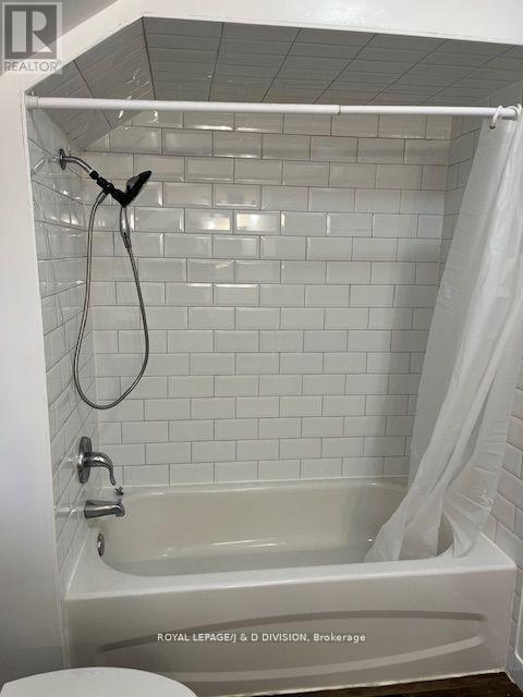Upper - 169 Chambers Avenue, Toronto, Ontario  M6N 3M5 - Photo 18 - W12270605