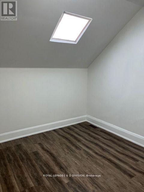 Upper - 169 Chambers Avenue, Toronto, Ontario  M6N 3M5 - Photo 14 - W12270605