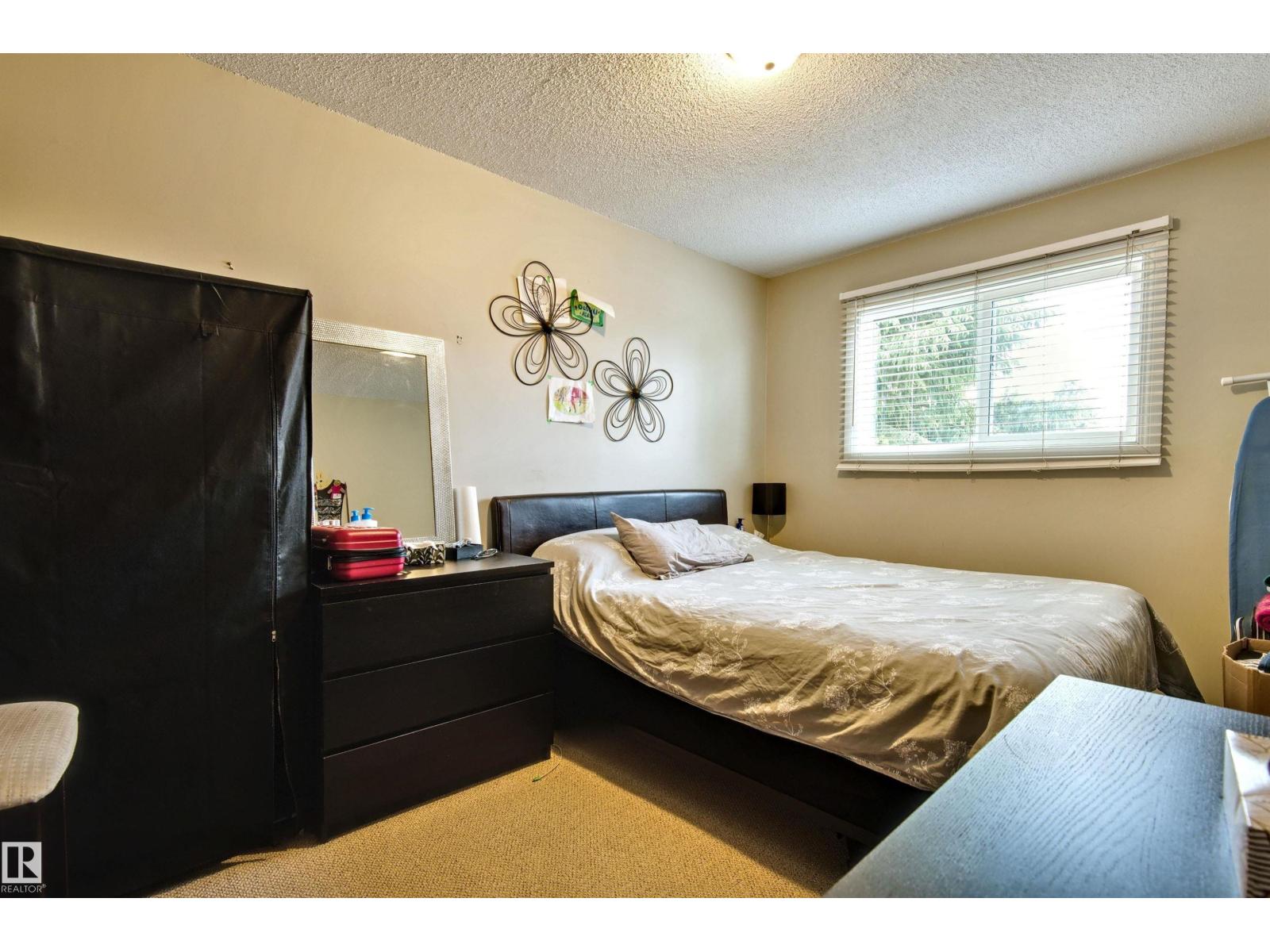 13008-13010 102 St Nw, Edmonton, Alberta  T6H 4B2 - Photo 11 - E4456092